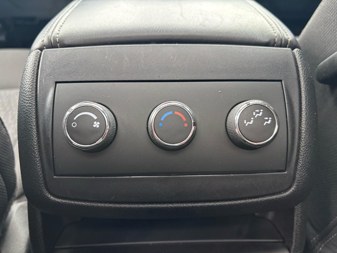 GMC Acadia AWD 4dr SLE w/SLE-2 2015