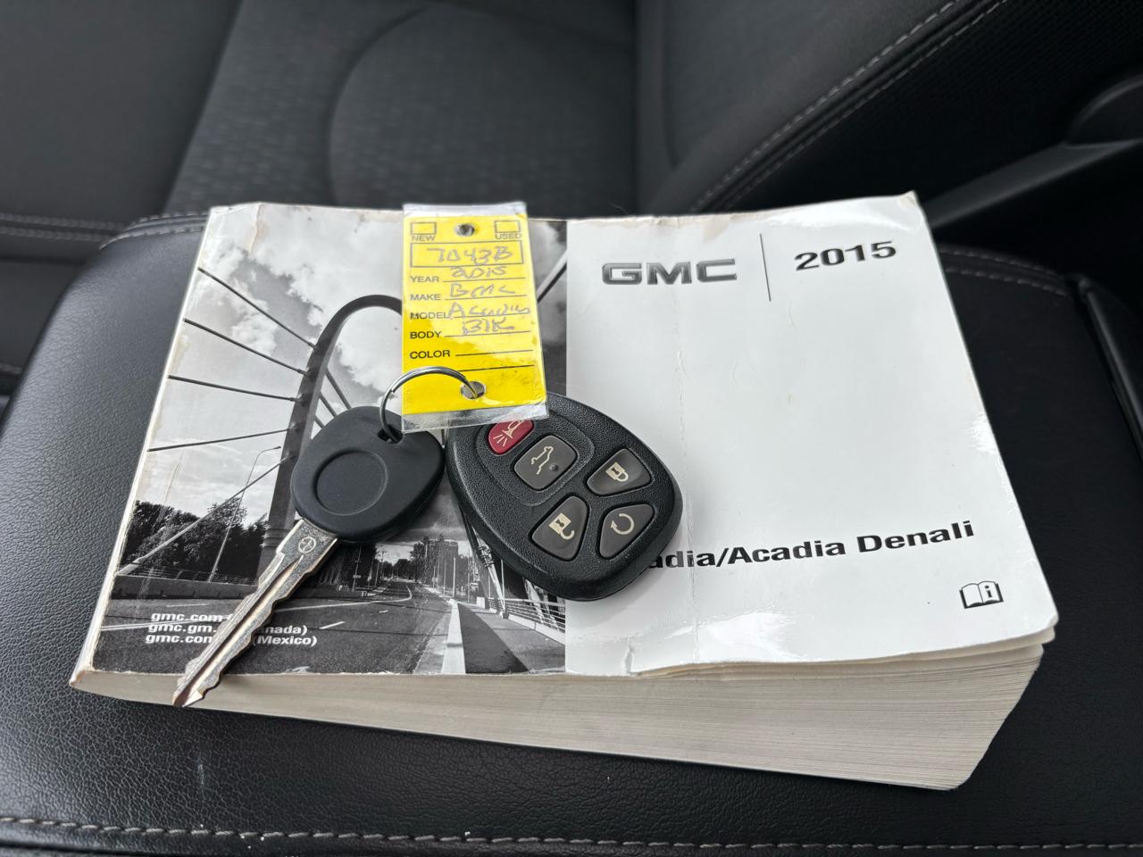 GMC Acadia AWD 4dr SLE w/SLE-2 2015