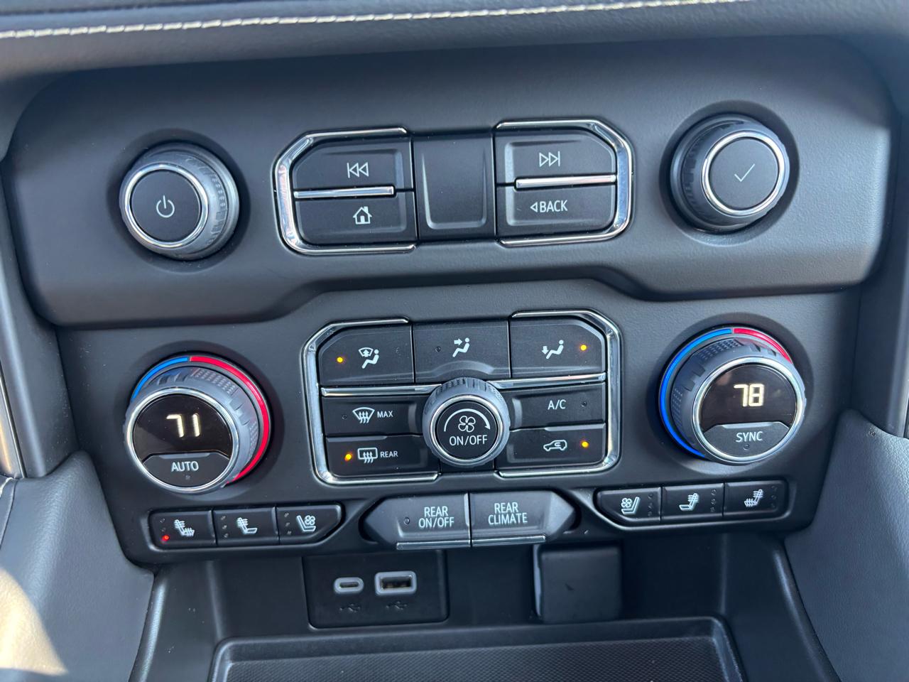 Chevrolet Tahoe 4WD 4dr Premier 2024