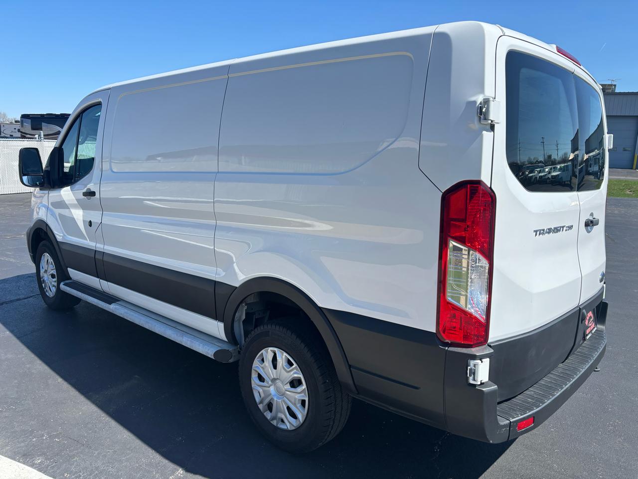 Ford Transit Cargo Van T-250 130" Low Rf 9070 GVWR RWD 2024