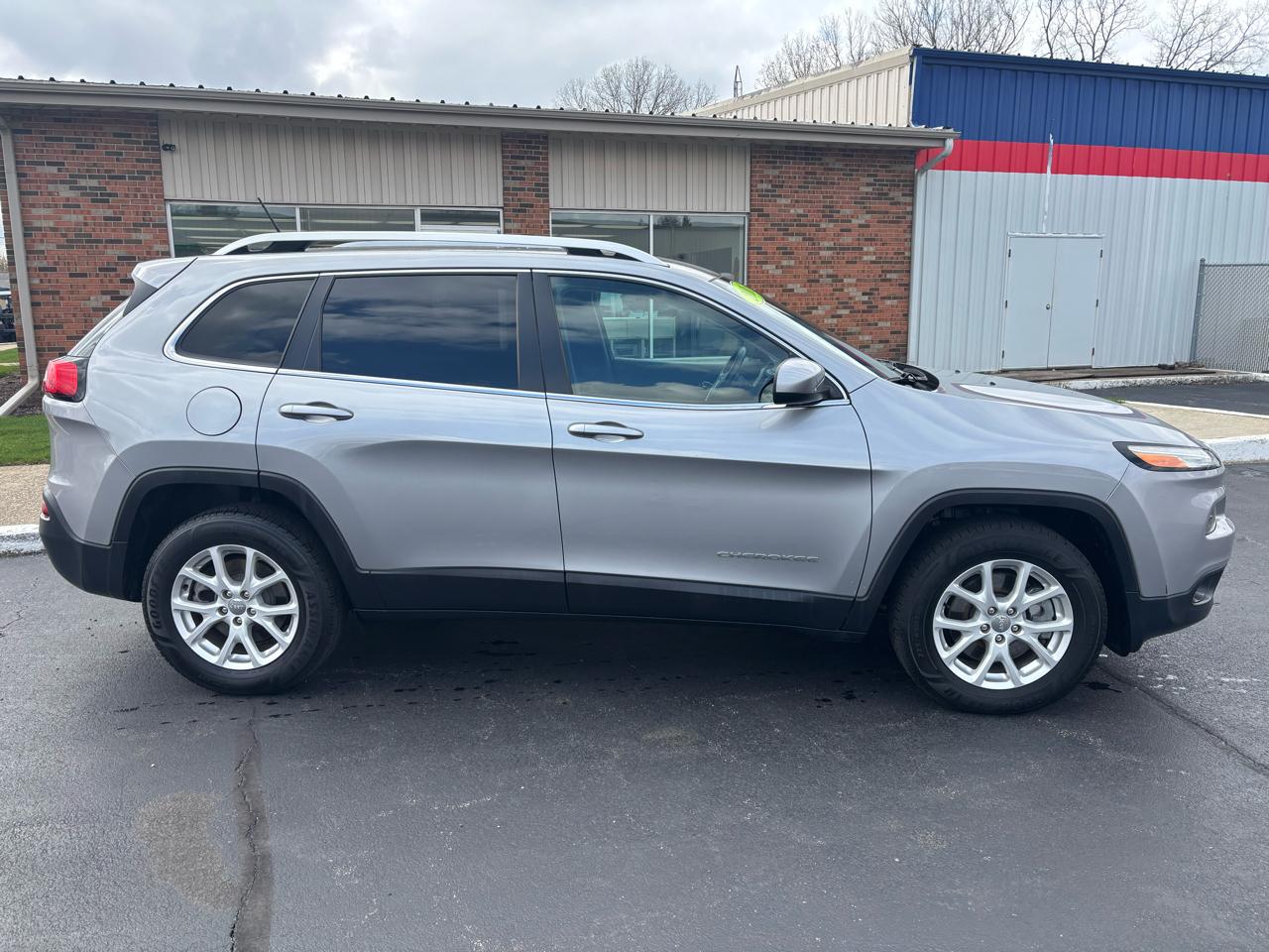 Jeep Cherokee 4WD 4dr Latitude 2016