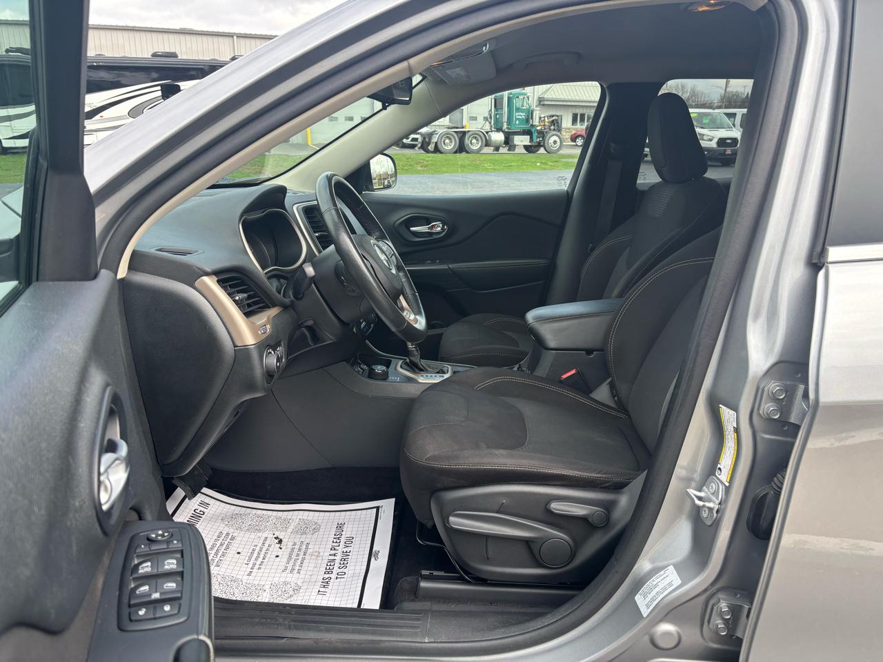 Jeep Cherokee 4WD 4dr Latitude 2016