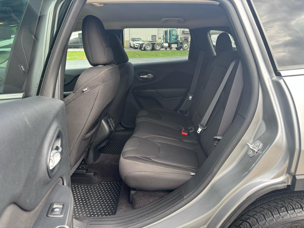 Jeep Cherokee 4WD 4dr Latitude 2016