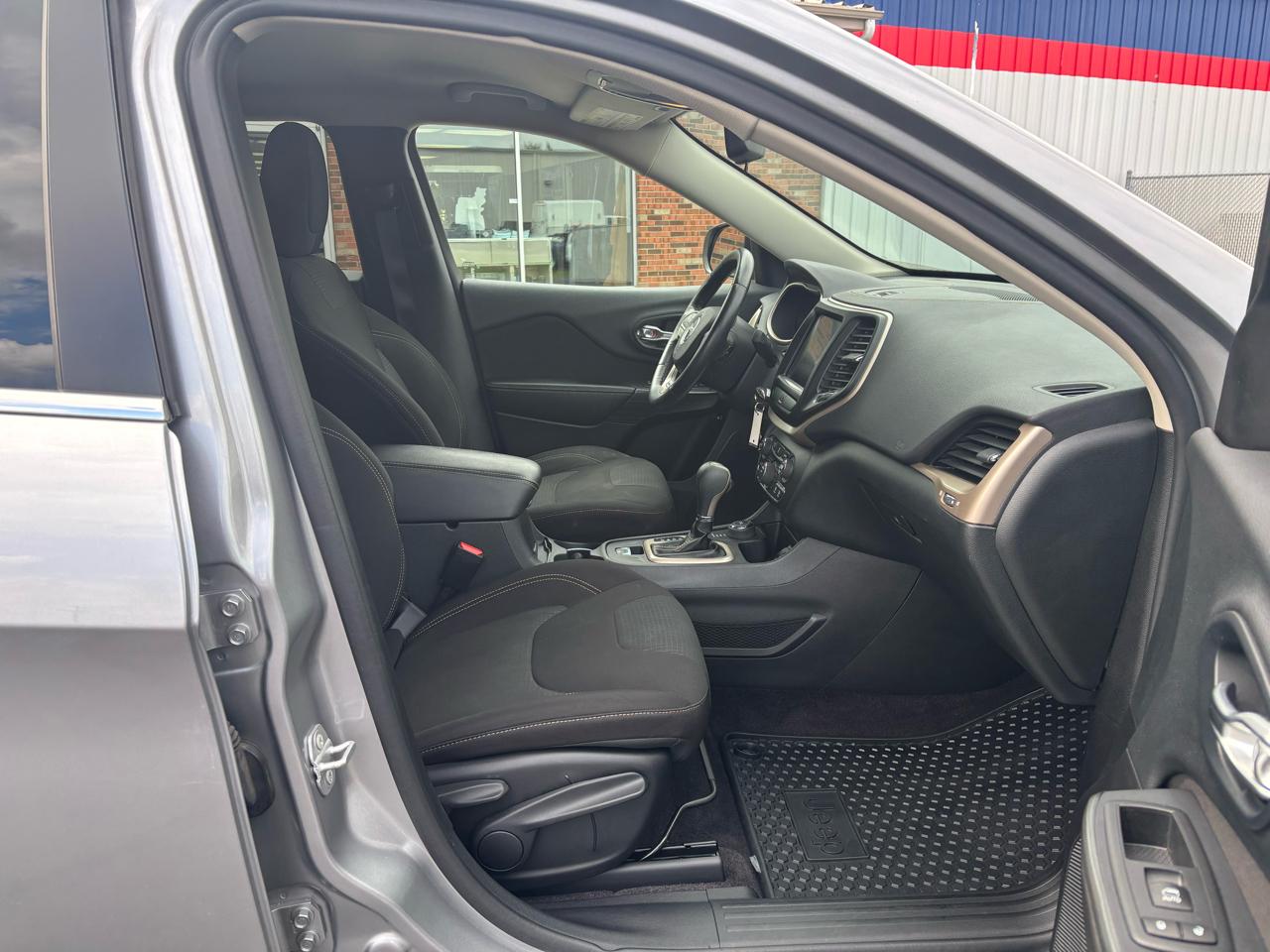 Jeep Cherokee 4WD 4dr Latitude 2016