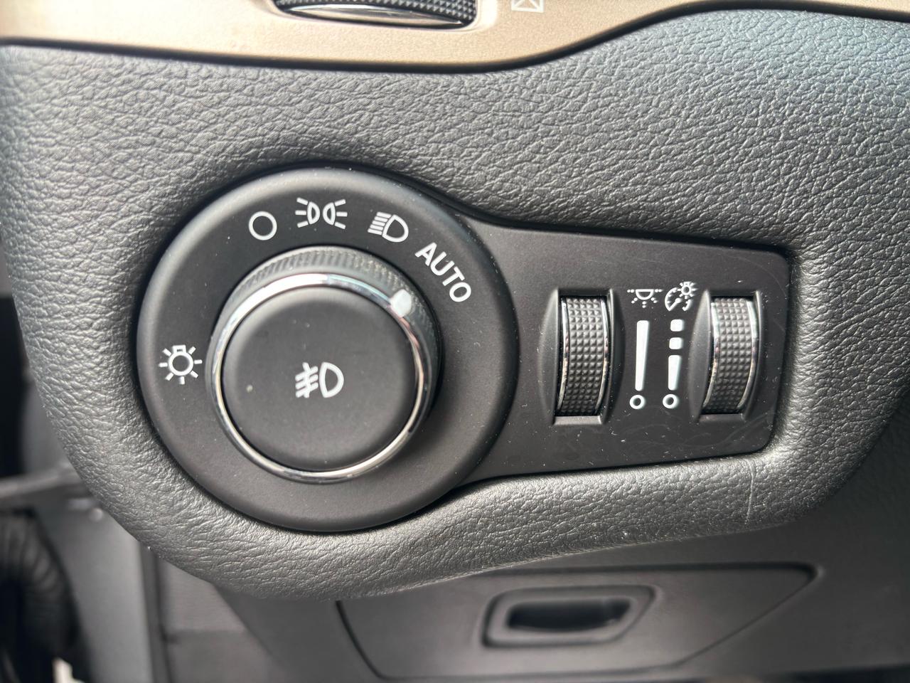 Jeep Cherokee 4WD 4dr Latitude 2016