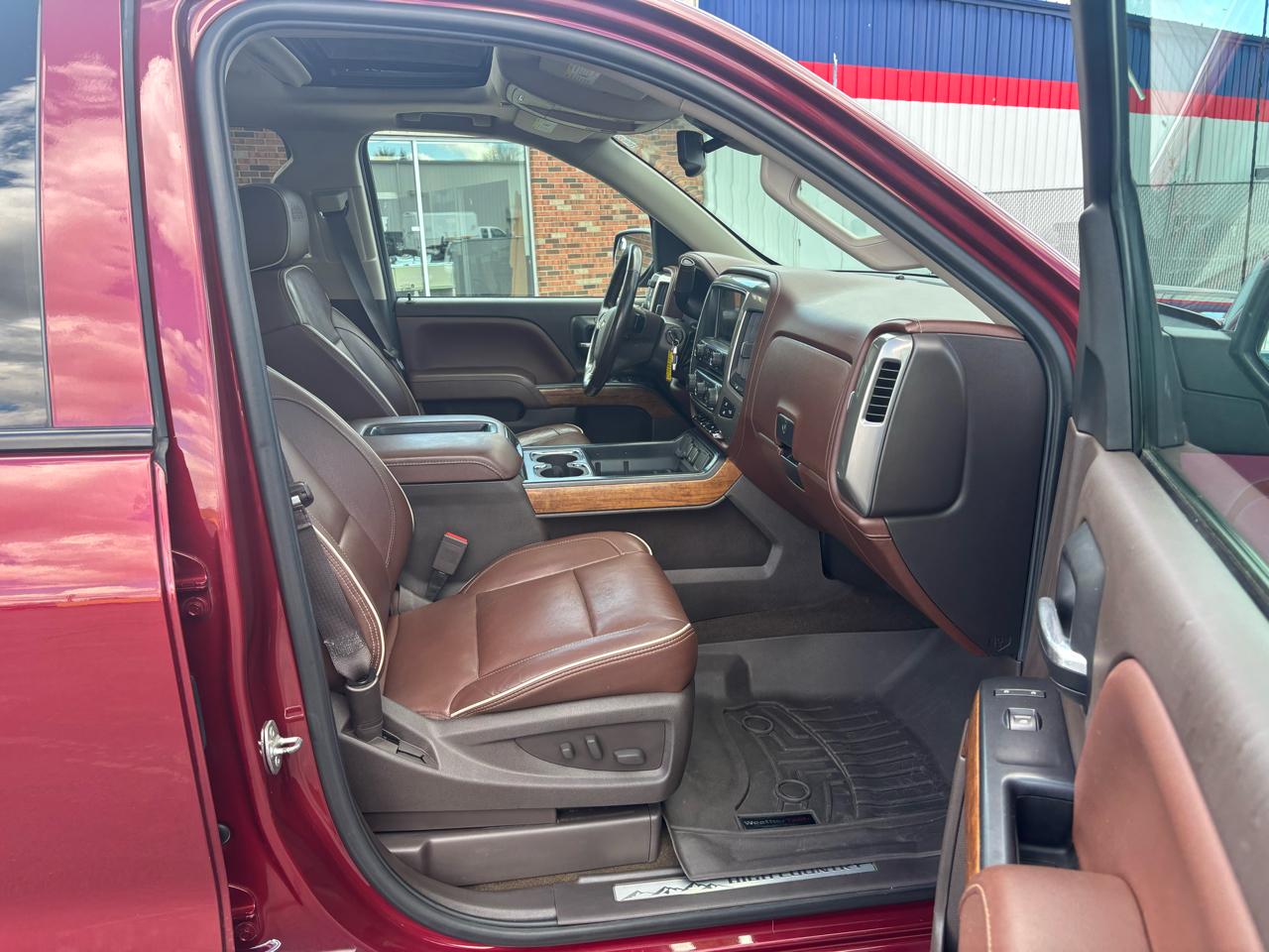 Chevrolet Silverado 1500 4WD Crew Cab 143.5" High Country 2014