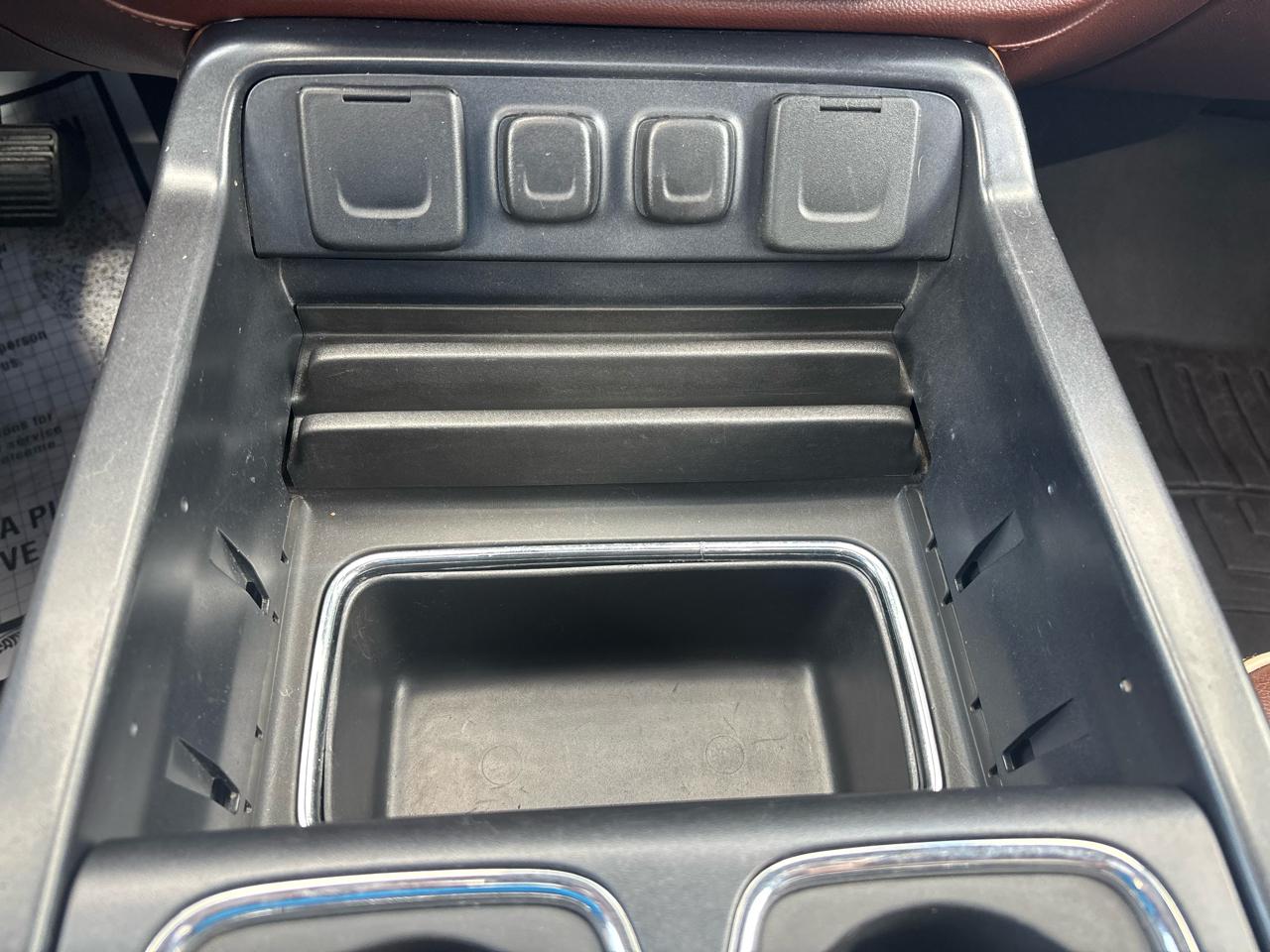 Chevrolet Silverado 1500 4WD Crew Cab 143.5" High Country 2014