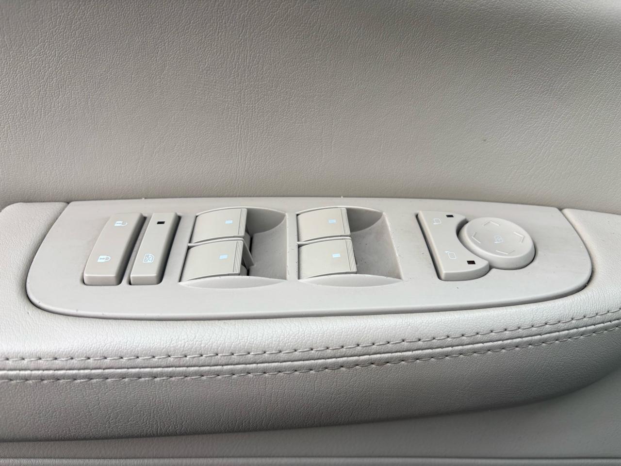 Cadillac DTS 4dr Sdn Luxury I 2007