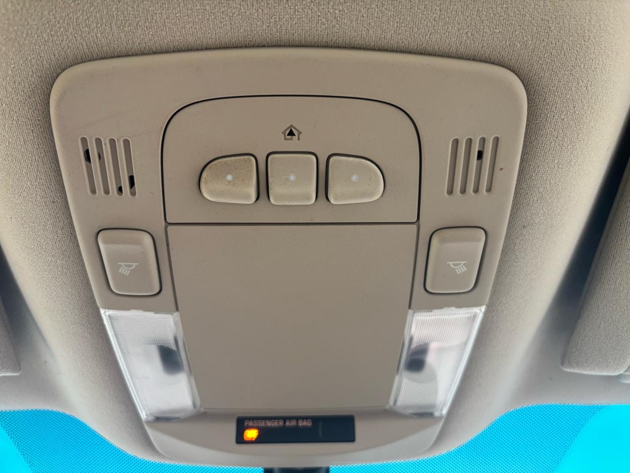 Cadillac DTS 4dr Sdn Luxury I 2007