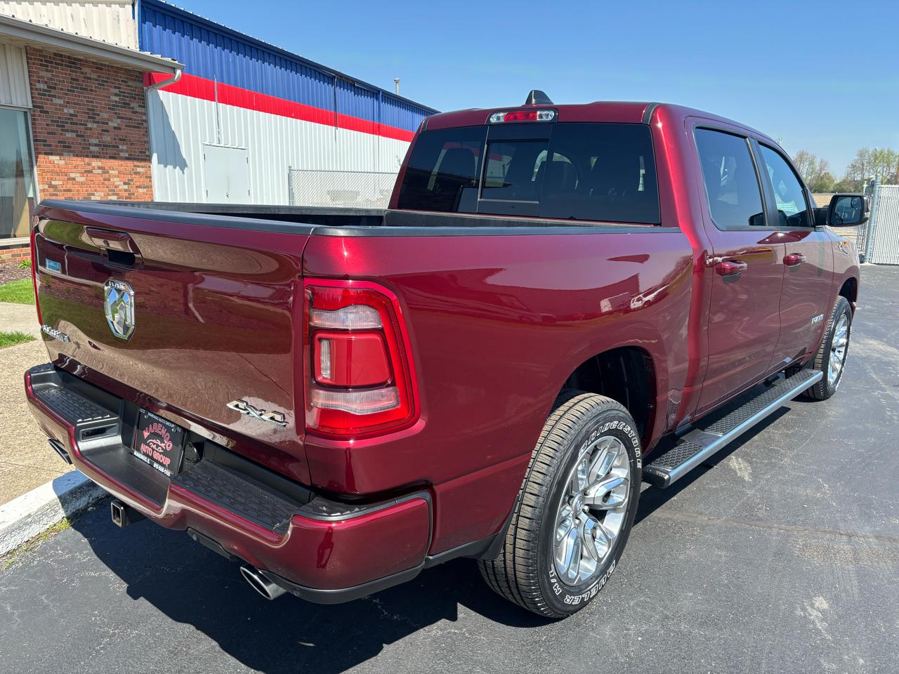 RAM 1500 Laramie 4x4 Crew Cab 5'7" Box 2024