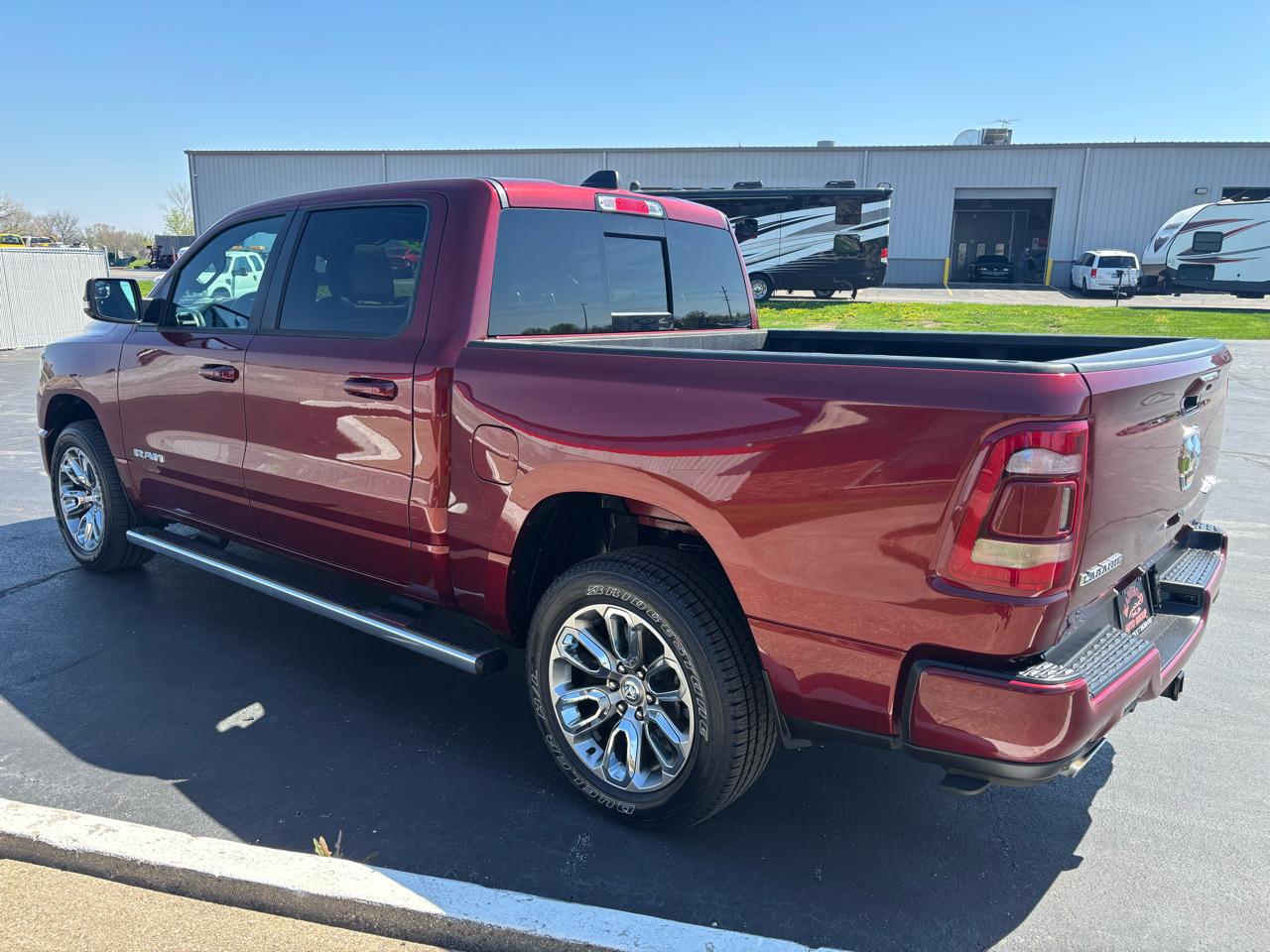 RAM 1500 Laramie 4x4 Crew Cab 5'7" Box 2024