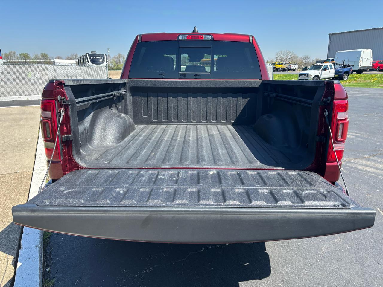 RAM 1500 Laramie 4x4 Crew Cab 5'7" Box 2024