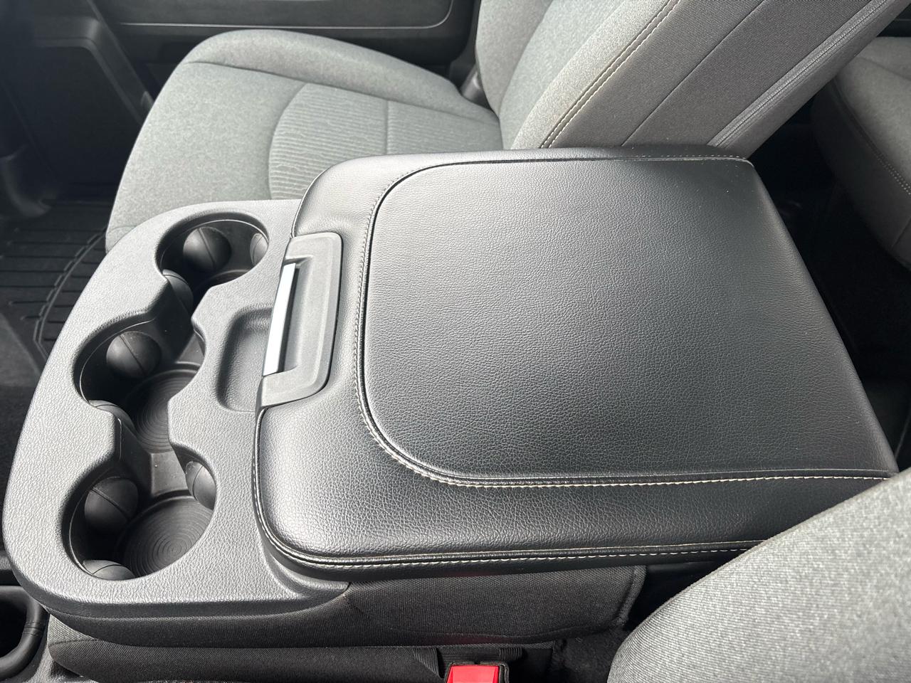 RAM 2500 Tradesman 4x4 Crew Cab 6'4" Box 2024