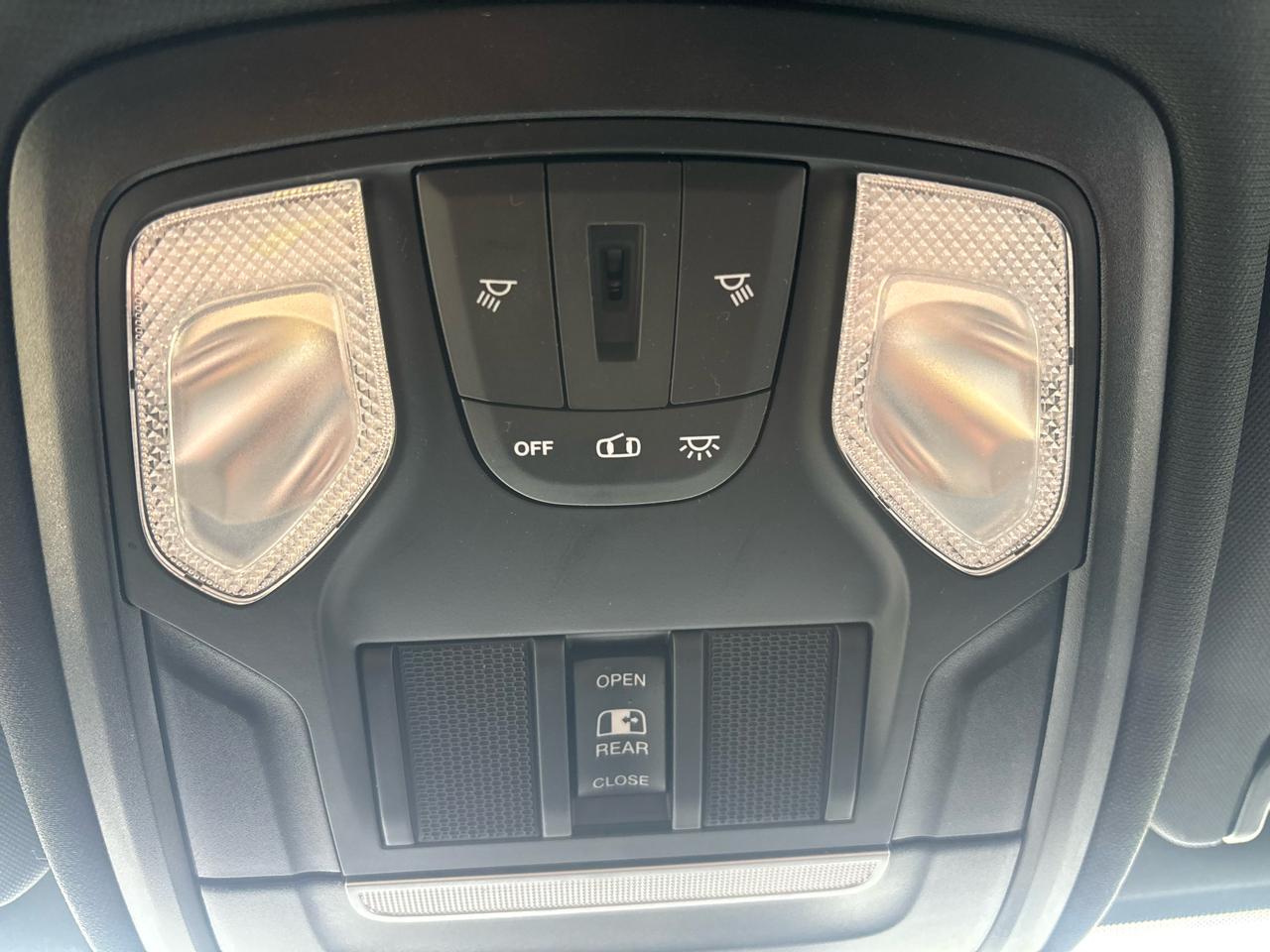 RAM 2500 Tradesman 4x4 Crew Cab 6'4" Box 2024