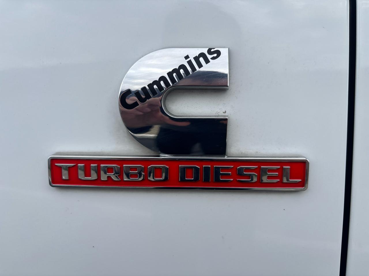 RAM 2500 Tradesman 4x4 Crew Cab 6'4" Box 2024