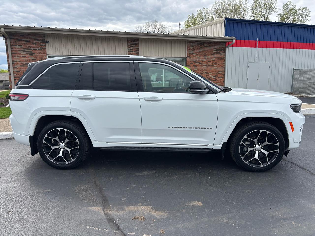 Jeep Grand Cherokee Summit Reserve 4x4 2023