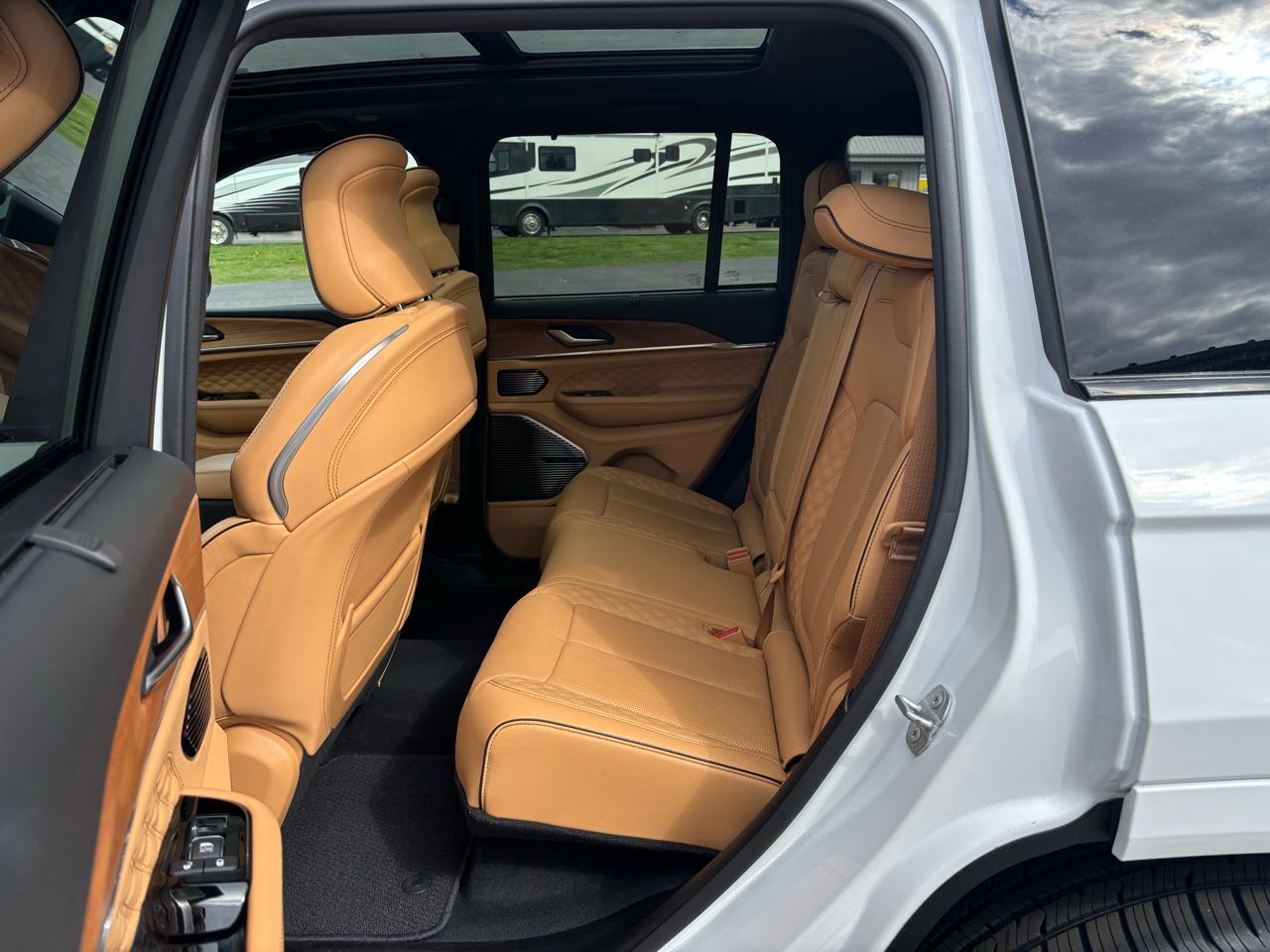 Jeep Grand Cherokee Summit Reserve 4x4 2023