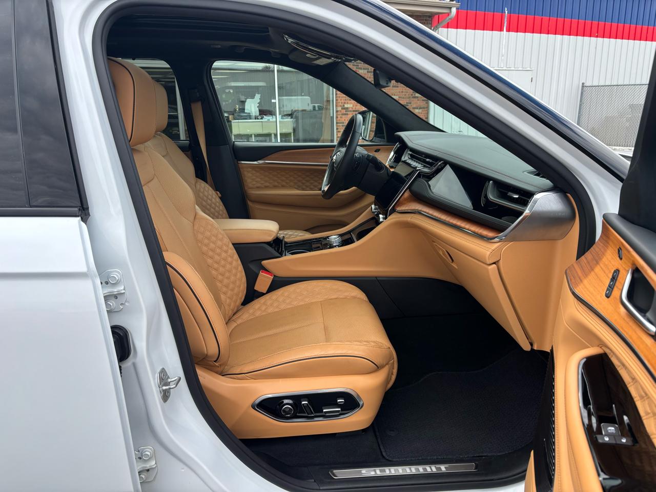 Jeep Grand Cherokee Summit Reserve 4x4 2023