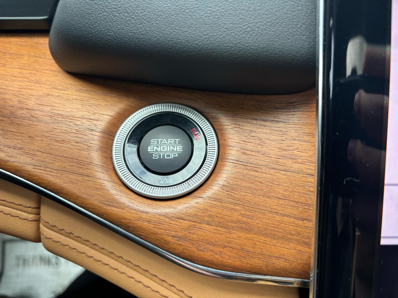 Jeep Grand Cherokee Summit Reserve 4x4 2023