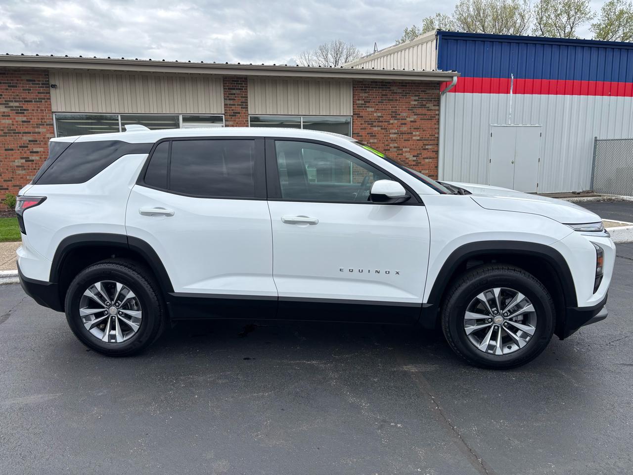 Chevrolet Equinox AWD 4dr LT w/2LT 2026