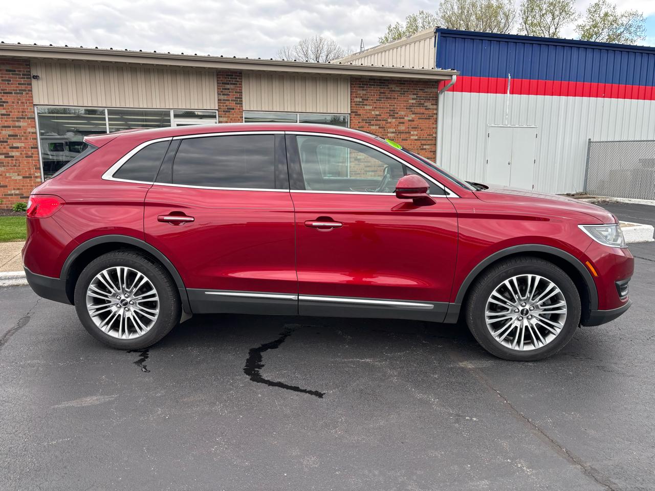 Lincoln MKX AWD 4dr Reserve 2016