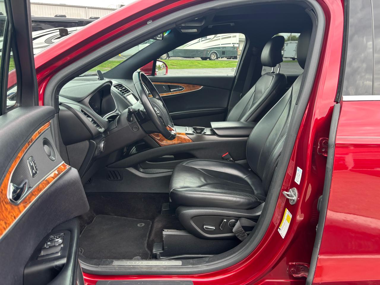 Lincoln MKX AWD 4dr Reserve 2016