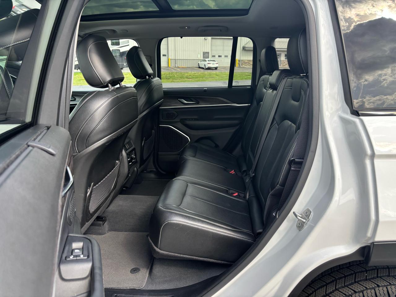 Jeep Grand Cherokee Limited 4x4 2023