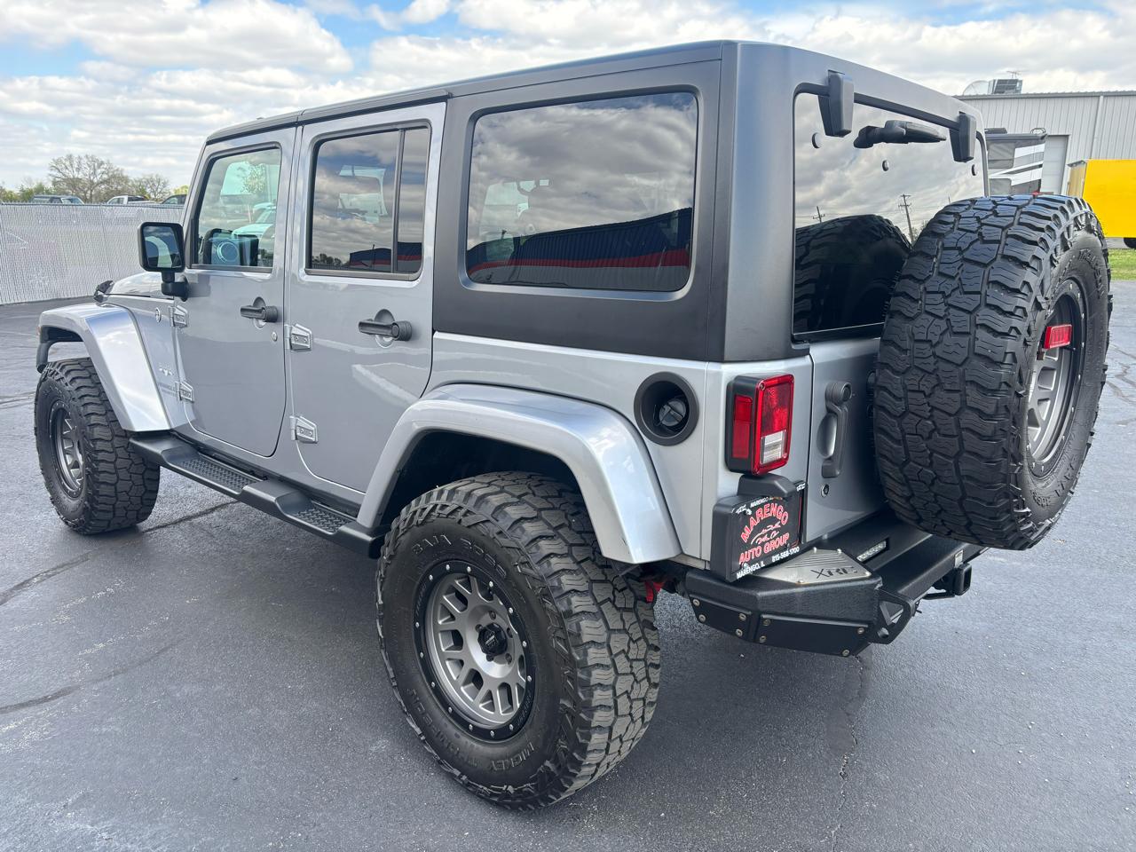 Jeep Wrangler Unlimited 4WD 4dr Sahara 2016