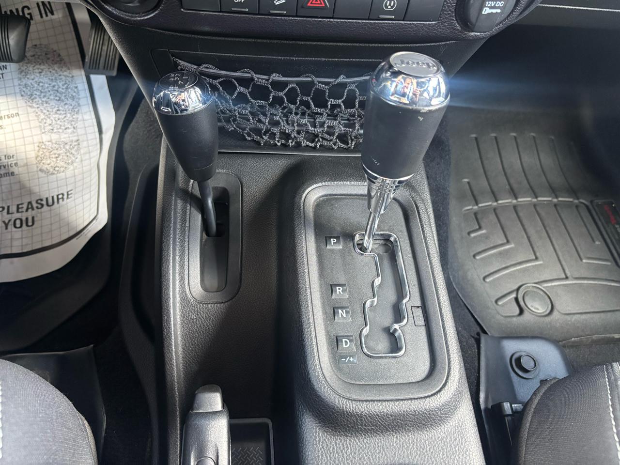 Jeep Wrangler Unlimited 4WD 4dr Sahara 2016