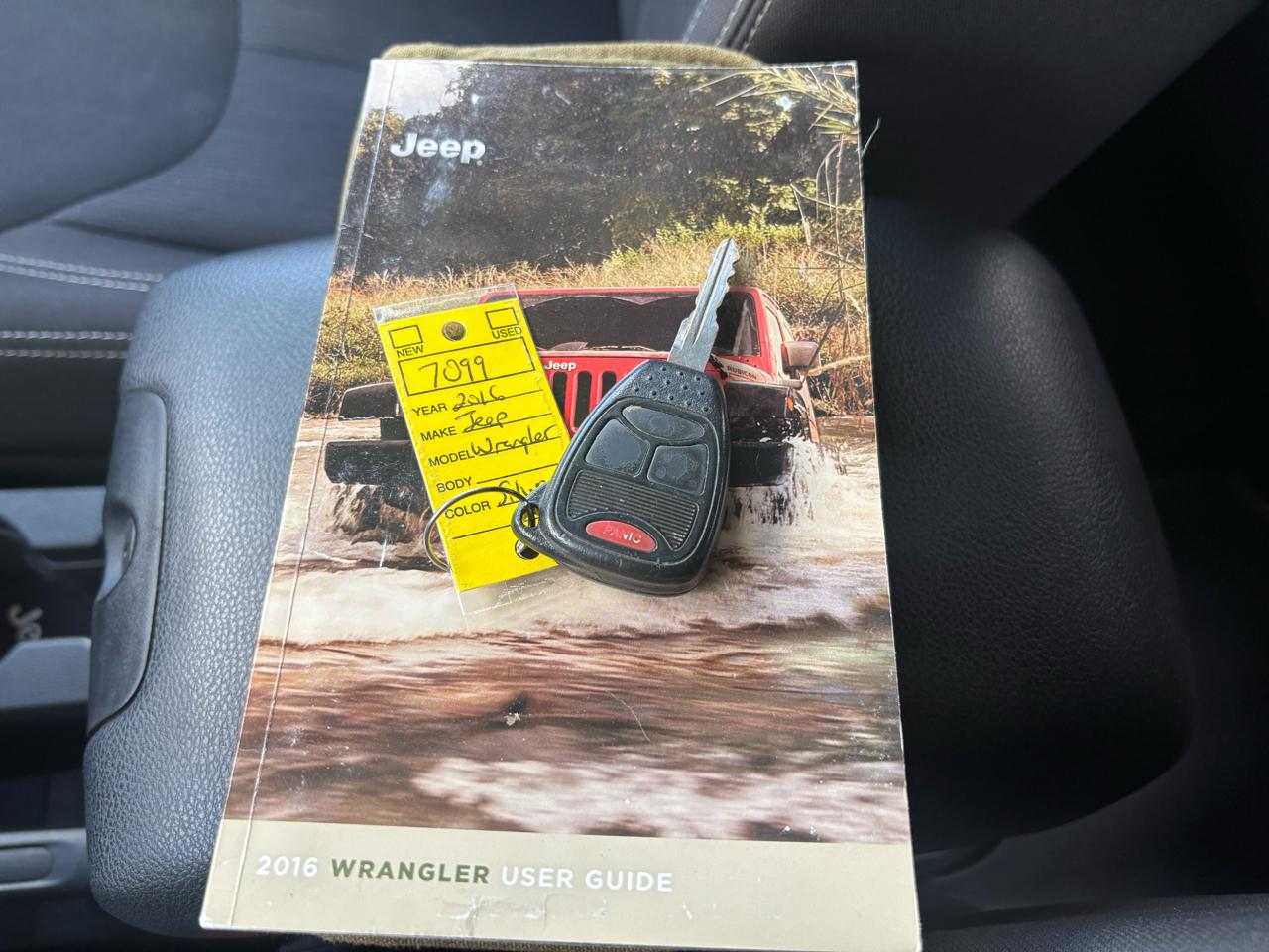 Jeep Wrangler Unlimited 4WD 4dr Sahara 2016