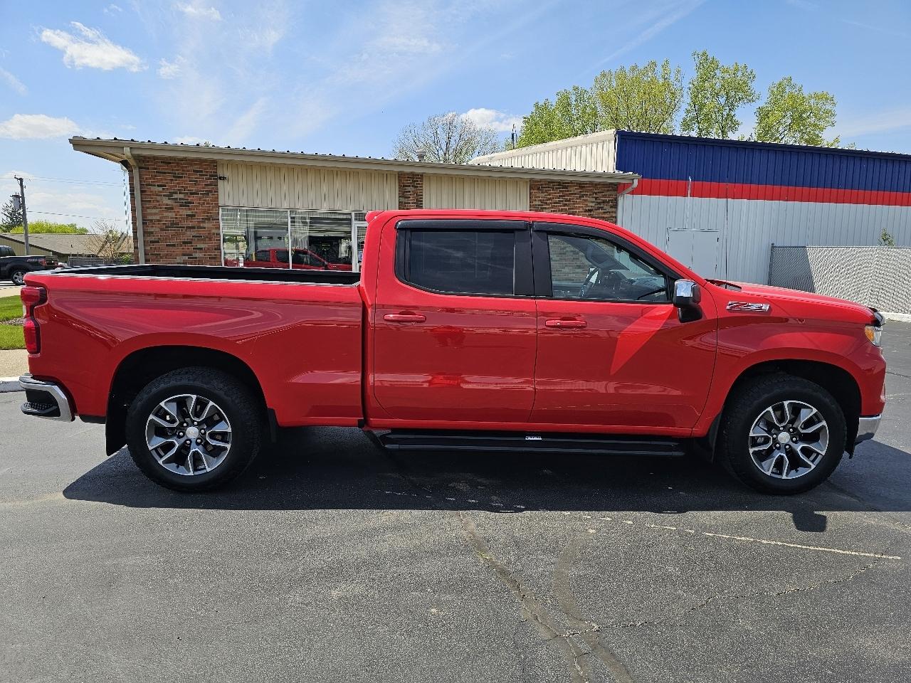 Chevrolet Silverado 1500 4WD Crew Cab 157" LT 2022