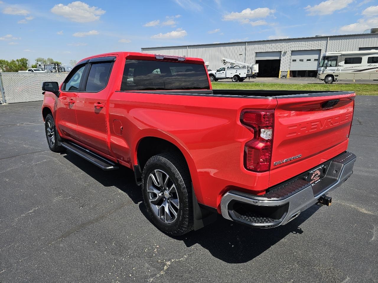 Chevrolet Silverado 1500 4WD Crew Cab 157" LT 2022