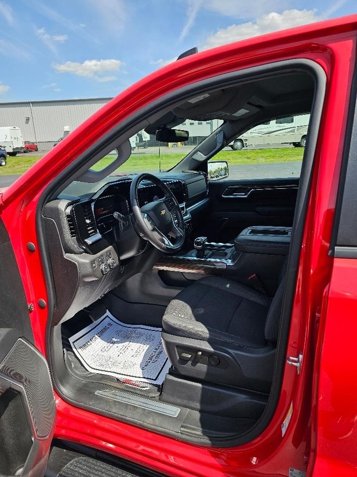 Chevrolet Silverado 1500 4WD Crew Cab 157" LT 2022