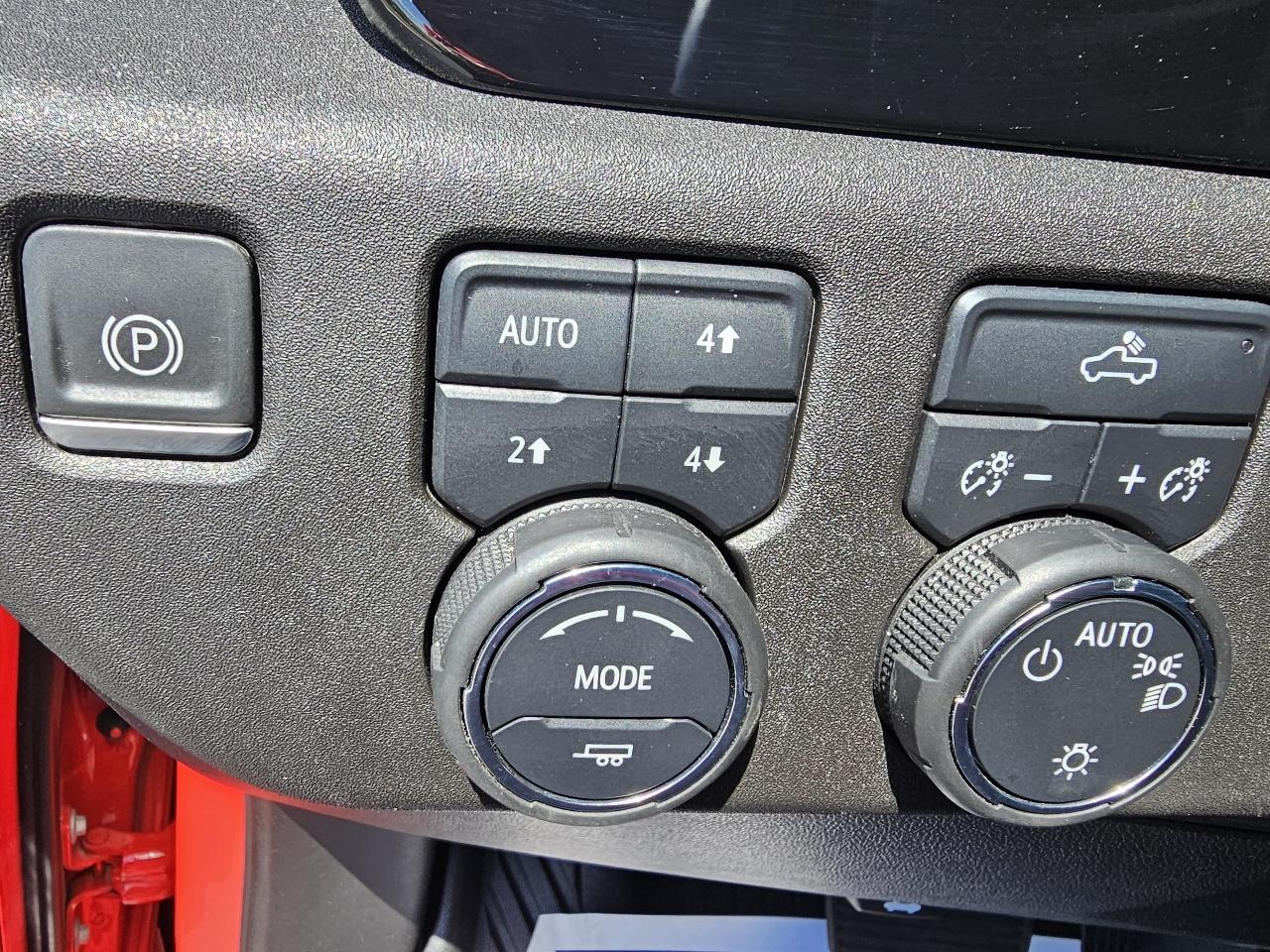 Chevrolet Silverado 1500 4WD Crew Cab 157" LT 2022