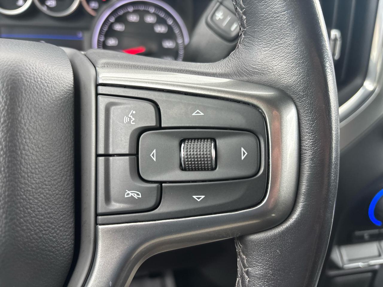 Chevrolet Silverado 1500 4WD Crew Cab 147" LT w/1LT 2021
