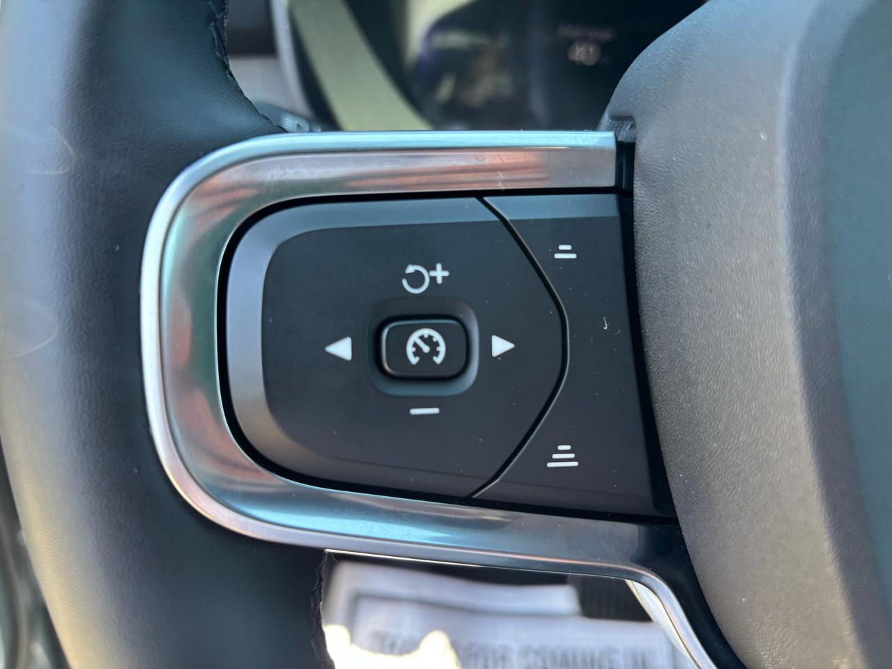 Volvo XC40 B5 AWD Core 2023