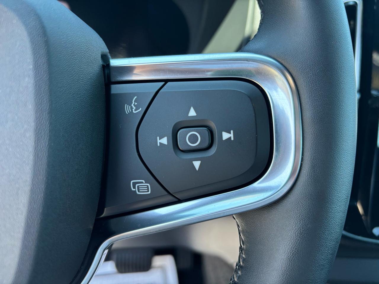 Volvo XC40 B5 AWD Core 2023