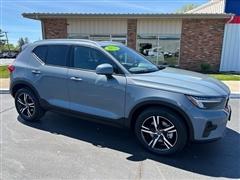 2023 Volvo XC40 