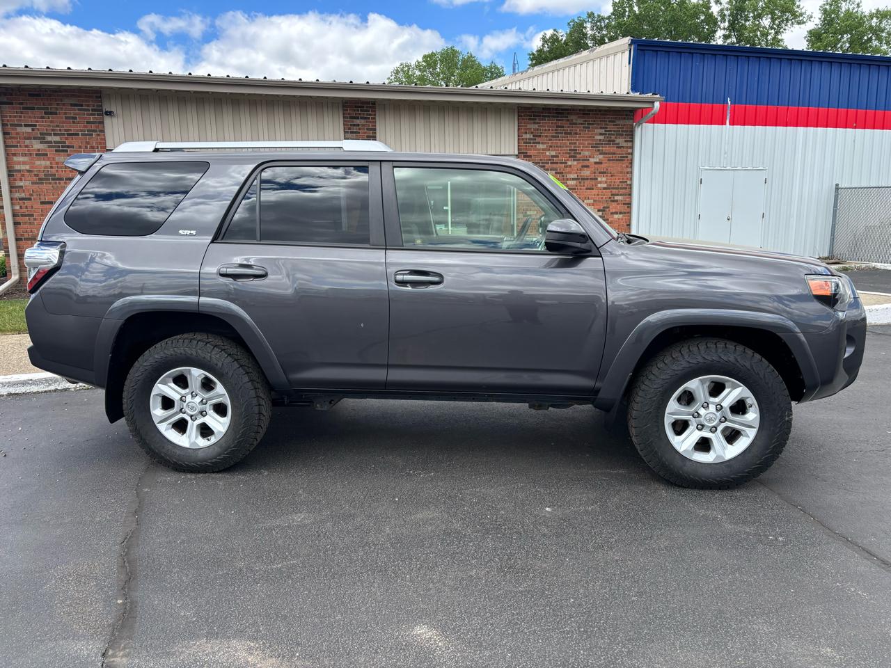 Toyota 4Runner SR5 4WD (Natl) 2018