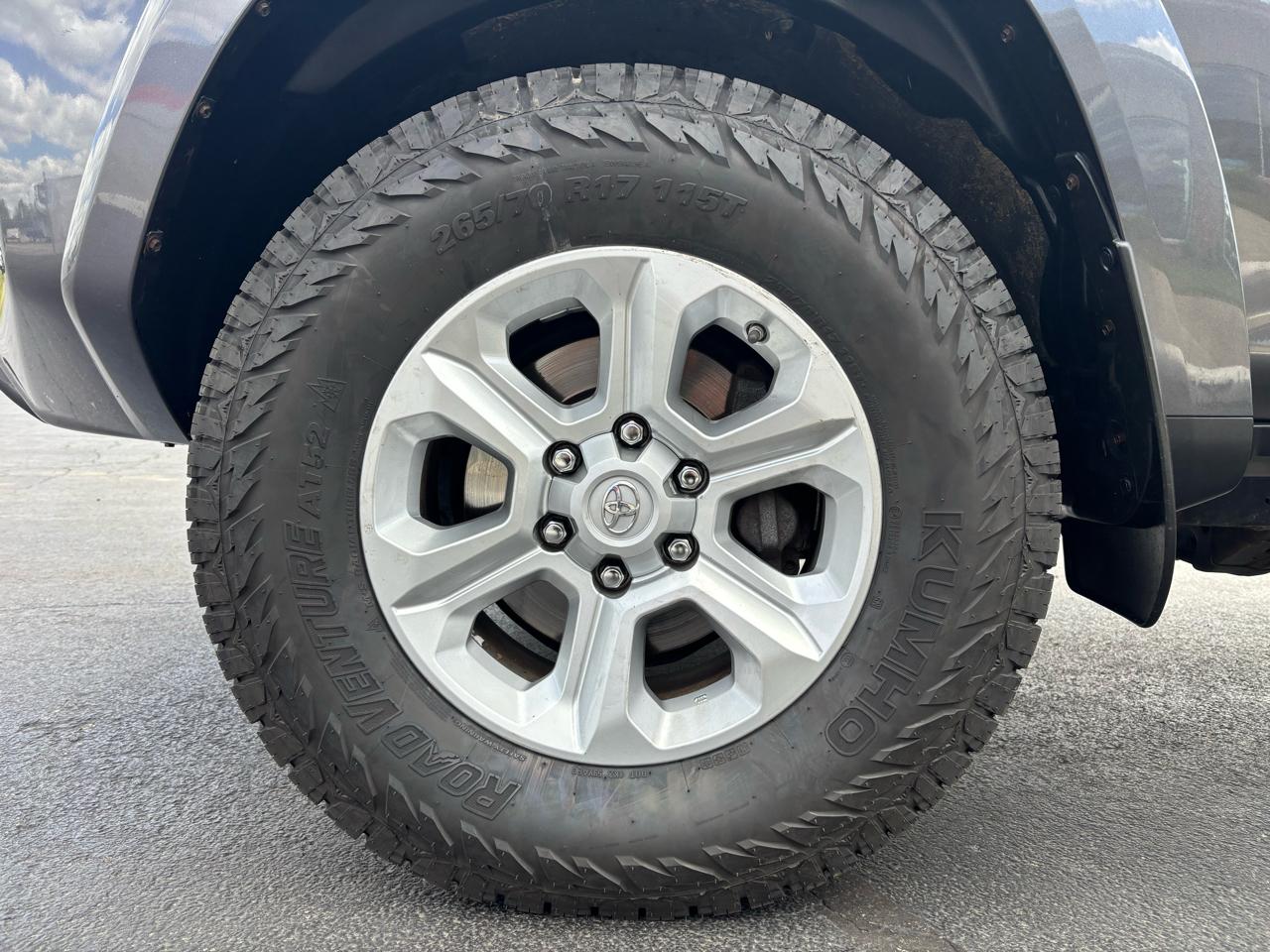 Toyota 4Runner SR5 4WD (Natl) 2018