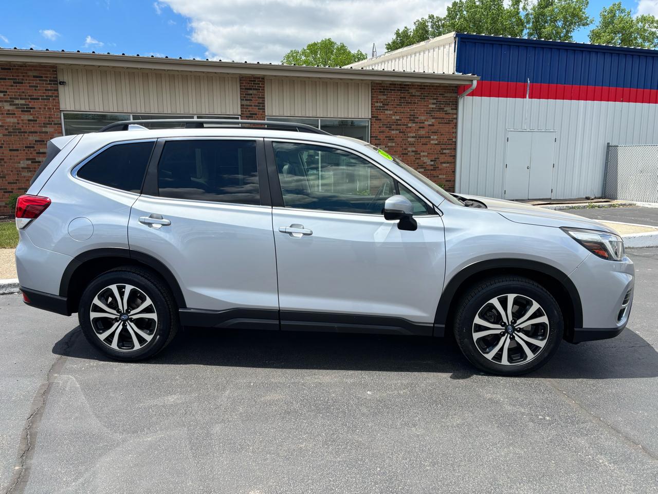 Subaru Forester Limited CVT 2021
