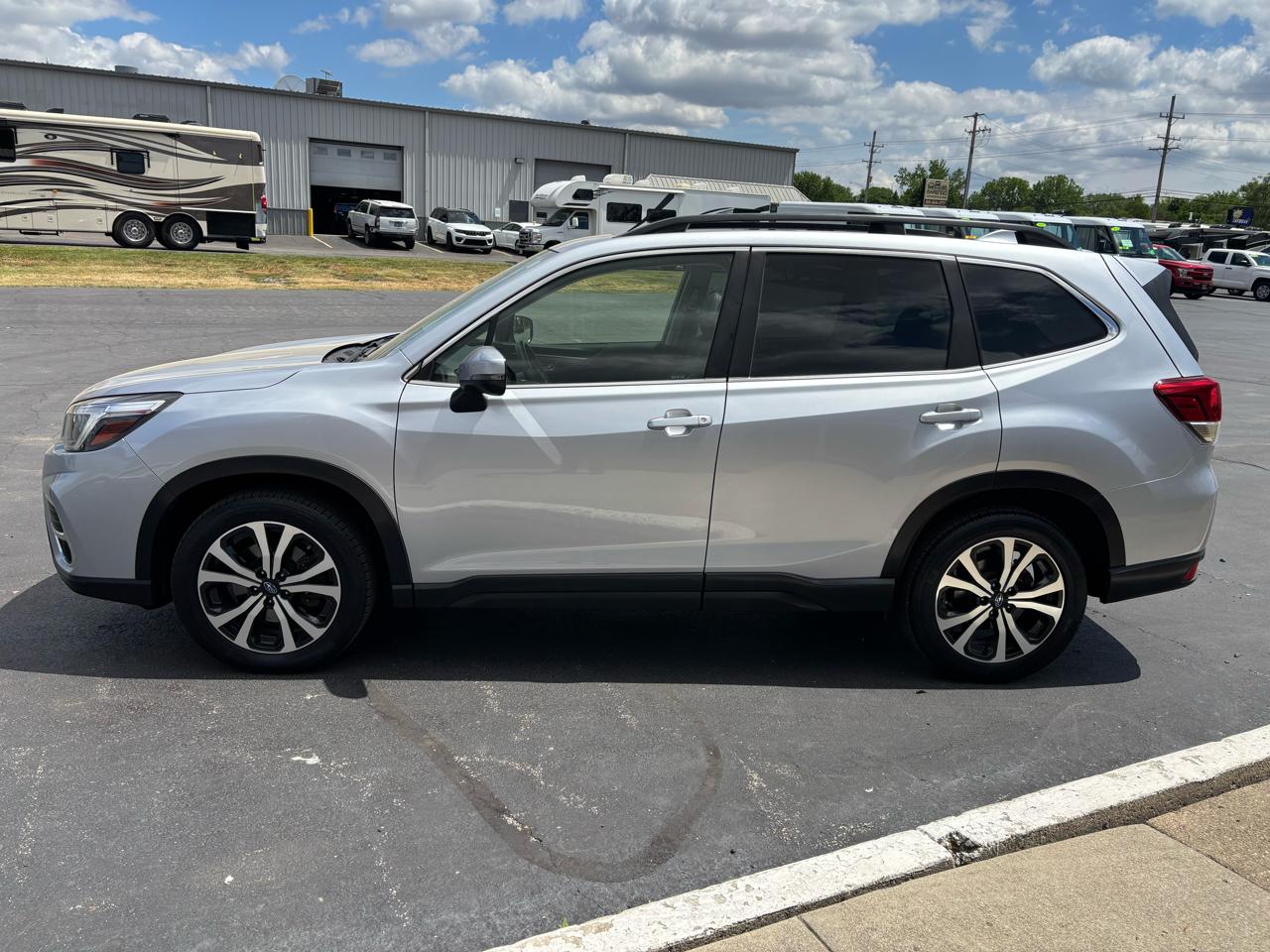 Subaru Forester Limited CVT 2021