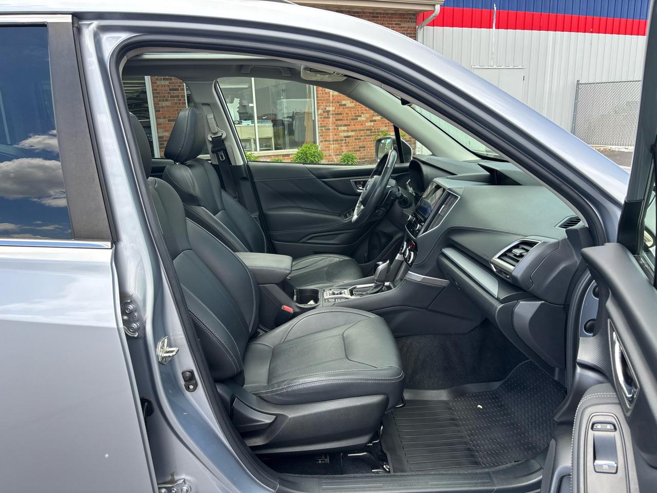 Subaru Forester Limited CVT 2021