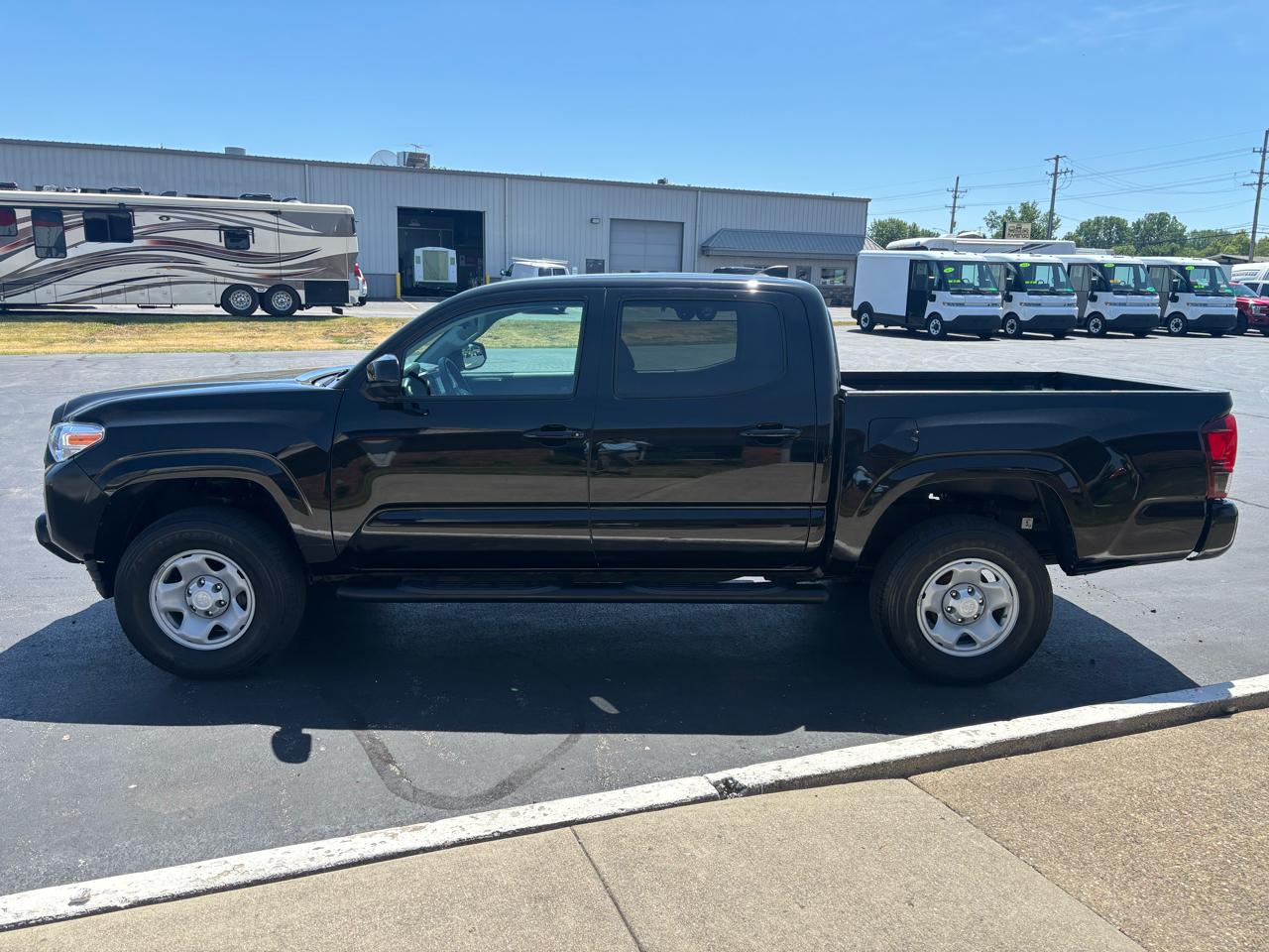 Toyota Tacoma 4WD SR Double Cab 5' Bed V6 AT (Natl) 2023
