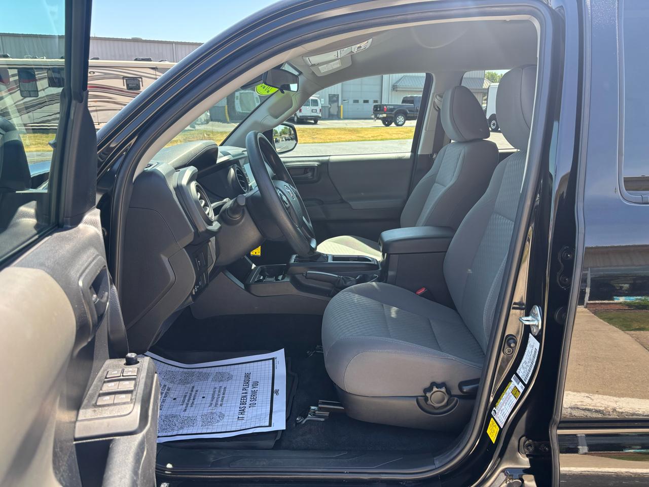 Toyota Tacoma 4WD SR Double Cab 5' Bed V6 AT (Natl) 2023