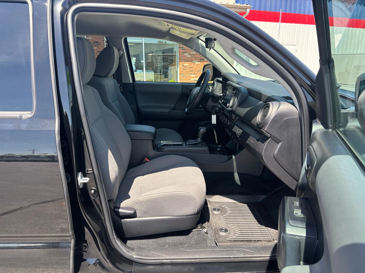 Toyota Tacoma 4WD SR Double Cab 5' Bed V6 AT (Natl) 2023