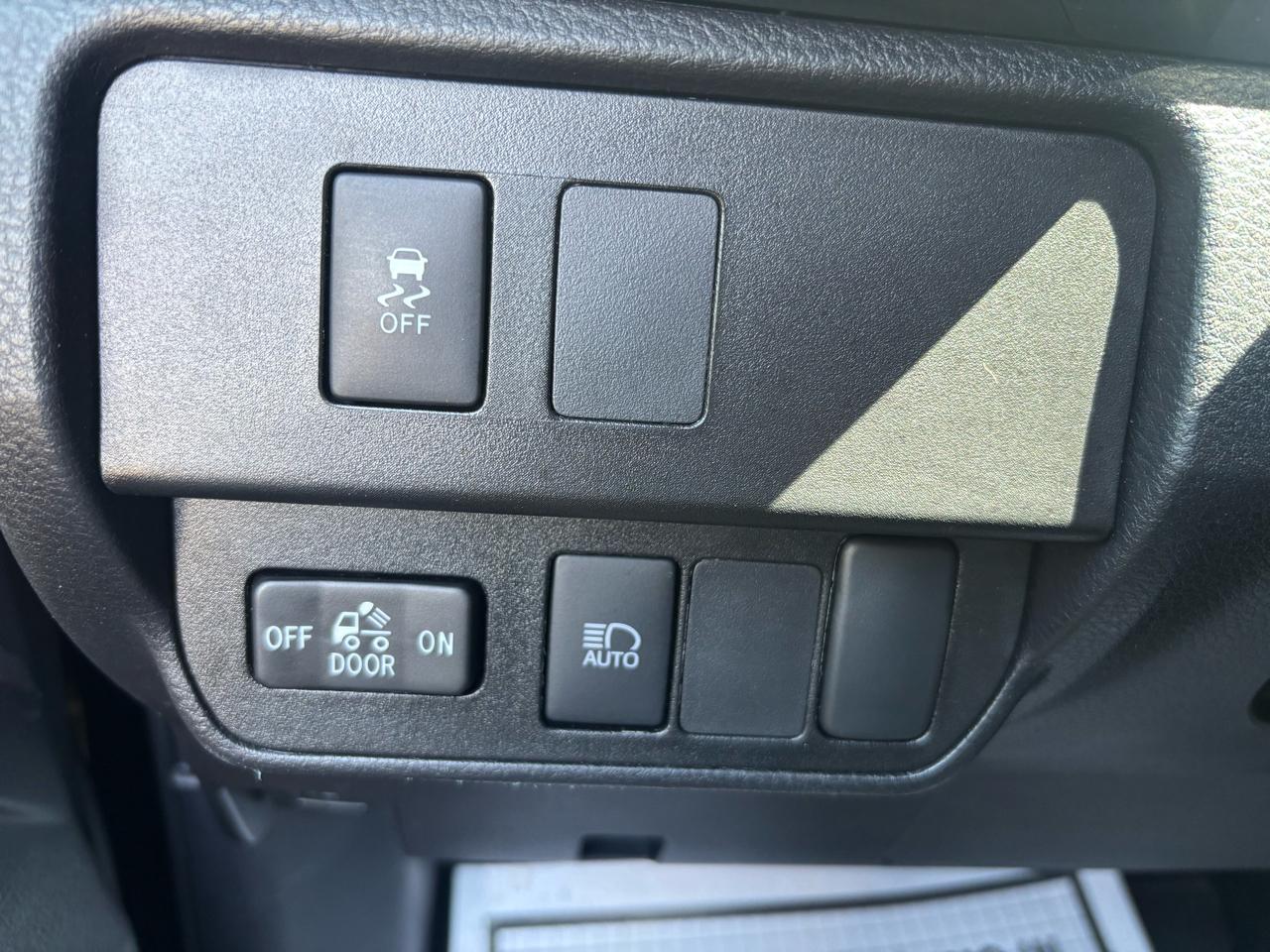 Toyota Tacoma 4WD SR Double Cab 5' Bed V6 AT (Natl) 2023