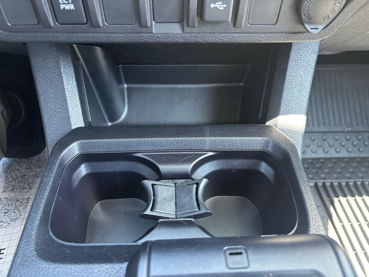 Toyota Tacoma 4WD SR Double Cab 5' Bed V6 AT (Natl) 2023