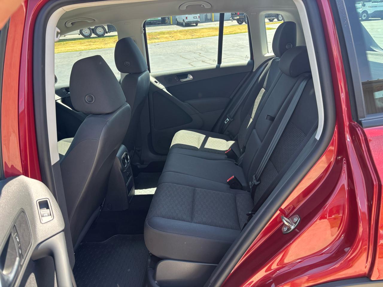 Volkswagen Tiguan 4MOTION 4dr Auto S 2015