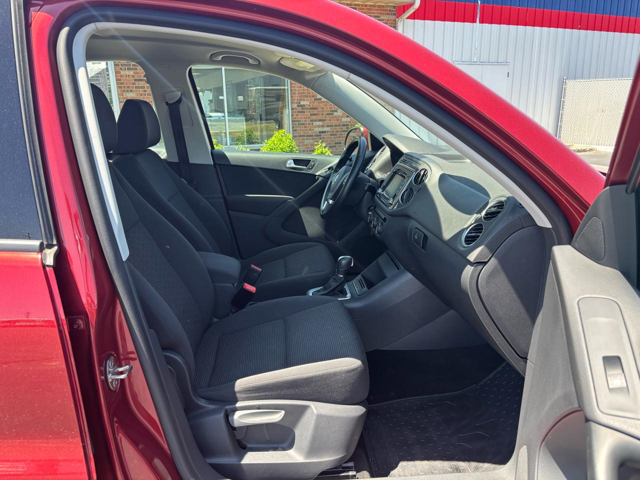 Volkswagen Tiguan 4MOTION 4dr Auto S 2015